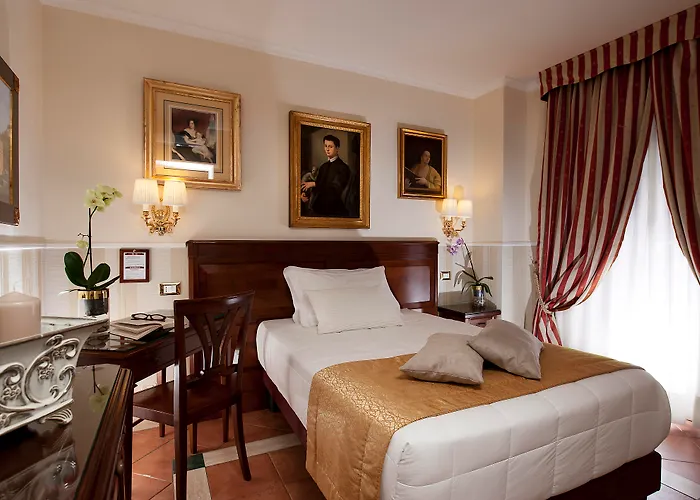 Otel Des Artistes 3*