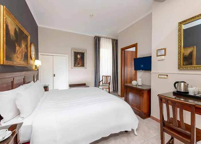 Otel Des Artistes 3*