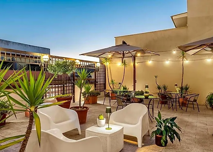 Otel Des Artistes 3*
